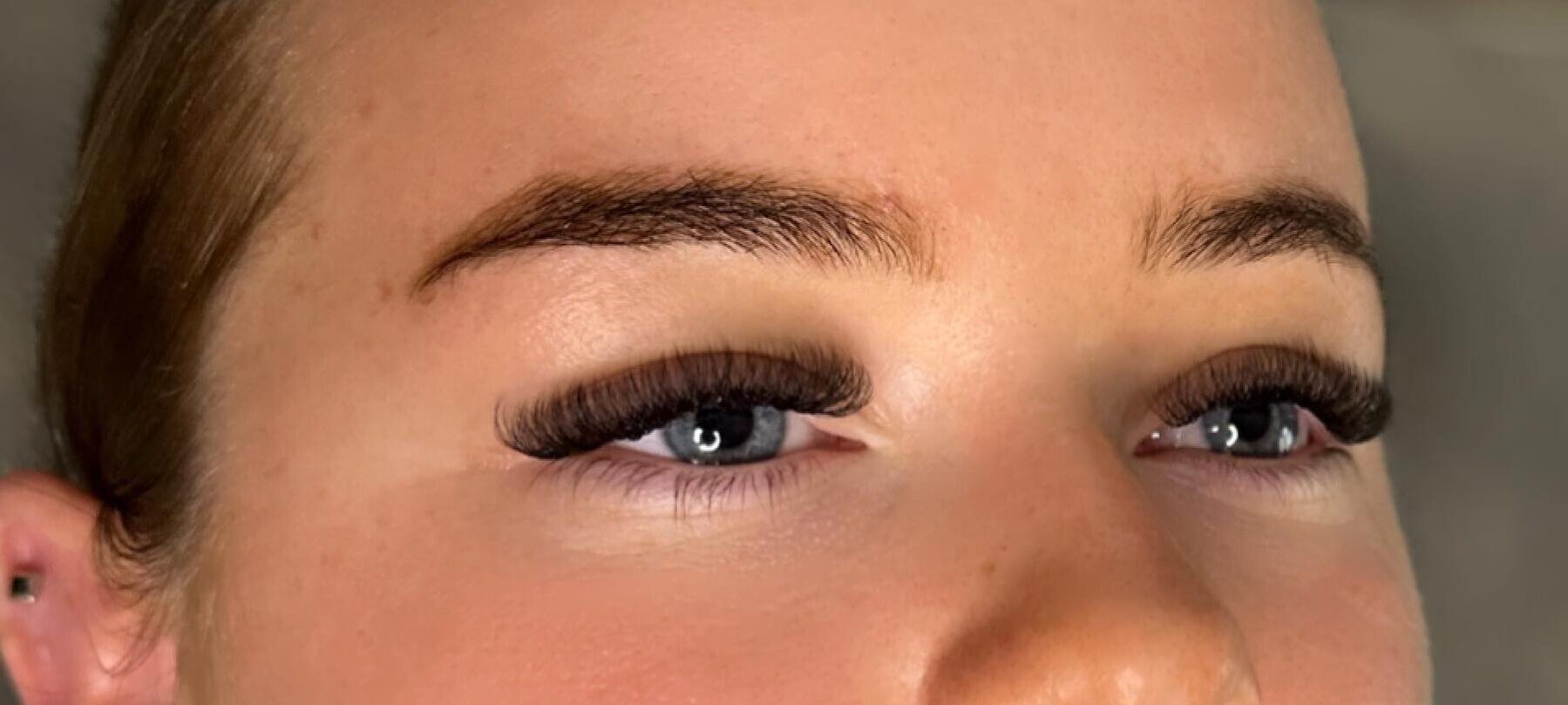 Luxury eyelashes extensions in Hollywood Fl Kevi Lash Bar-natural,volume, and hybrid lash set